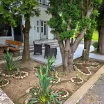 Apartment Riverstone Retreat