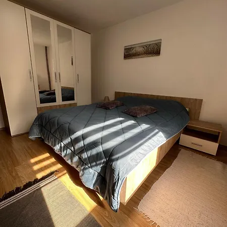 Riverstone Retreat * 亚伊采