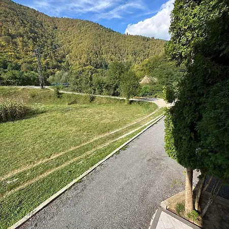 Riverstone Retreat 公寓