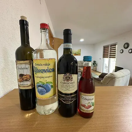 Smjestaj Kamenice - *