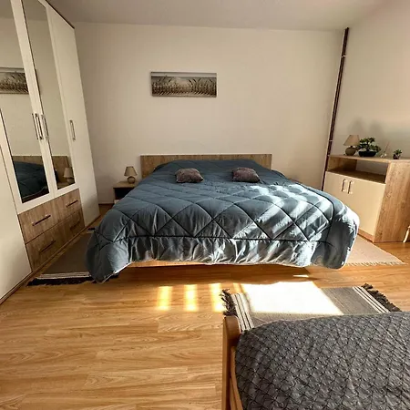 Smjestaj Kamenice - Apartament *