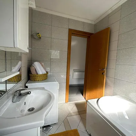 Smjestaj Kamenice -