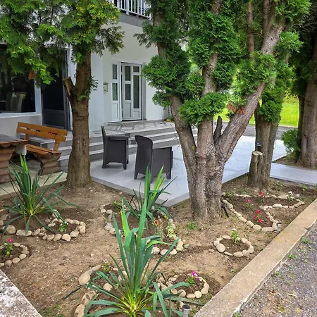 公寓 Riverstone Retreat