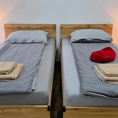 Riverstone Retreat Apartmán *