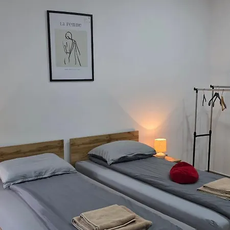 Riverstone Retreat *